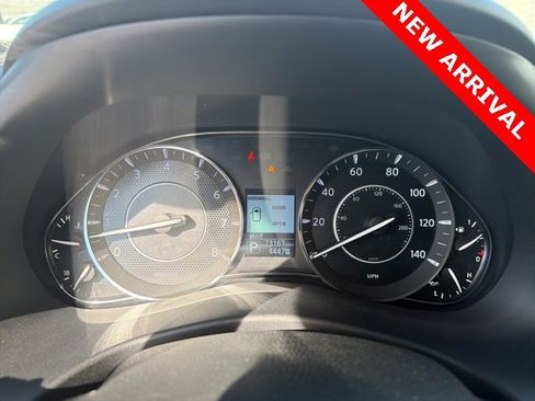 Used 2019 Nissan Armada Platinum w/ Interior Lighting Package image 11