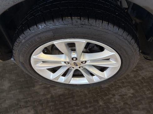 Used 2018 Ford Explorer XLT w/ Equipment Group 202A image 34