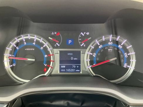 Used 2018 Toyota 4Runner TRD Off-Road Premium AWD/4WD image 4
