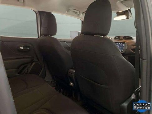 Used 2022 Jeep Renegade Latitude AWD/4WD image 72