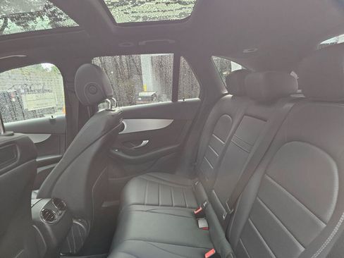 Used 2019 Mercedes-Benz GLC 300 4MATIC image 19