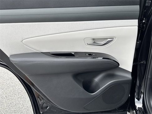 New 2026 Hyundai Tucson Limited image 13