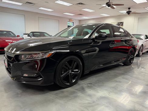 Used 2018 Honda Accord Sport image 13