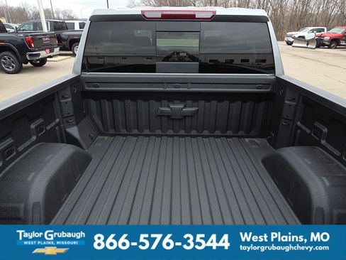 New 2026 Chevrolet Silverado 1500 LT w/ Z71 Off-Road Package AWD/4WD image 8