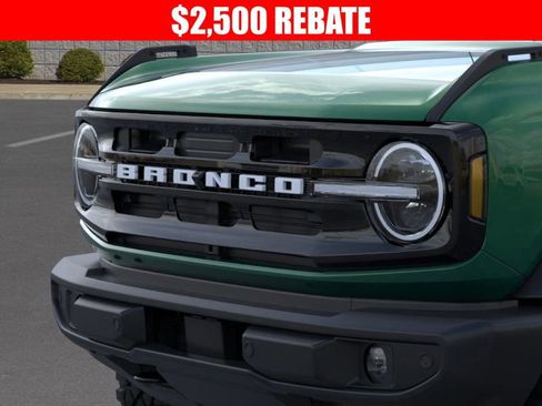 New 2025 Ford Bronco Outer Banks w/ Sasquatch Package image 19