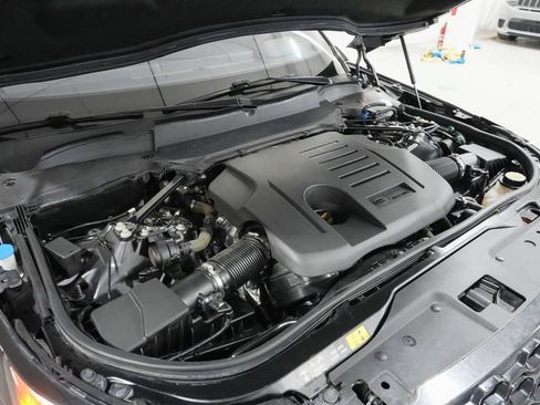Used 2023 Land Rover Discovery HSE R-Dynamic AWD/4WD image 46