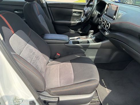 Used 2024 Nissan Sentra SR FWD image 14