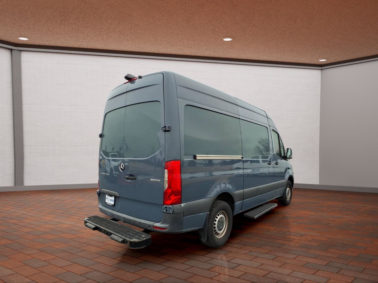 Used 2019 Mercedes-Benz Sprinter 144 image 8