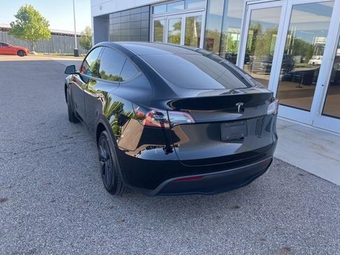 Used 2024 Tesla Model Y Long Range RWD image 4