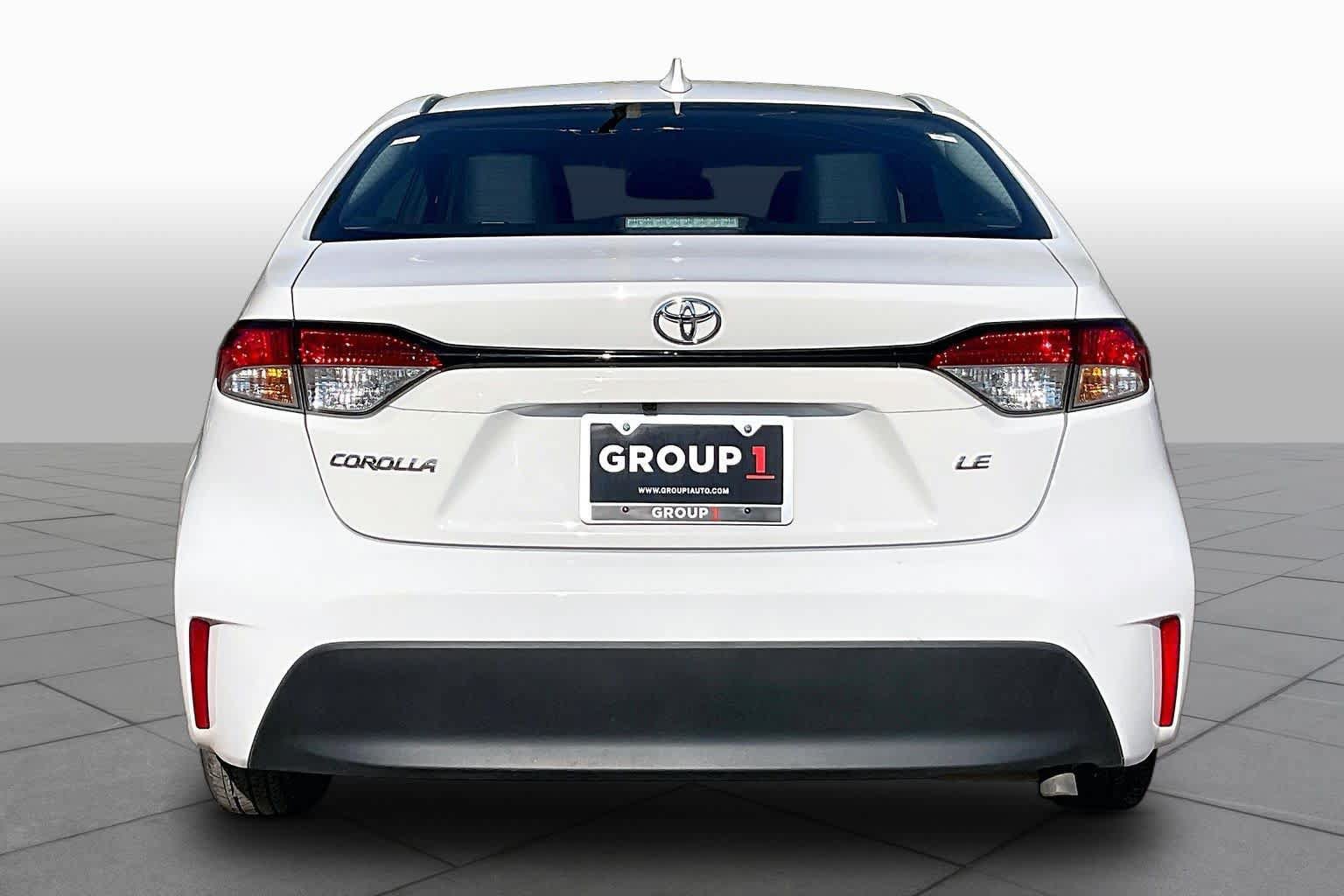 Used 2025 Toyota Corolla LE FWD image 5