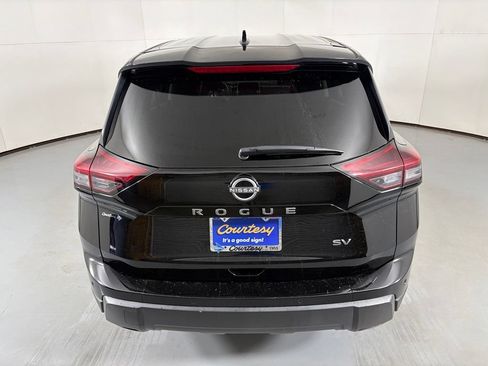 Used 2024 Nissan Rogue SV FWD image 7