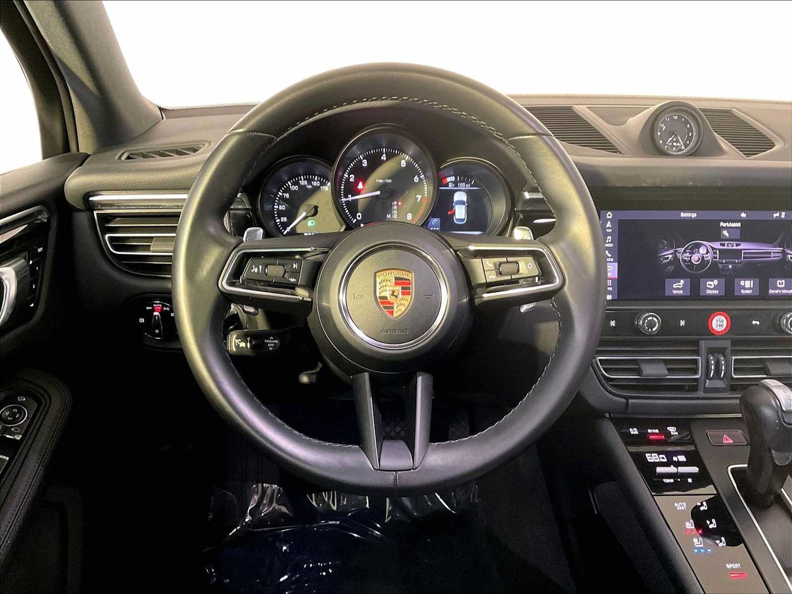 Used 2023 Porsche Macan AWD/4WD image 15