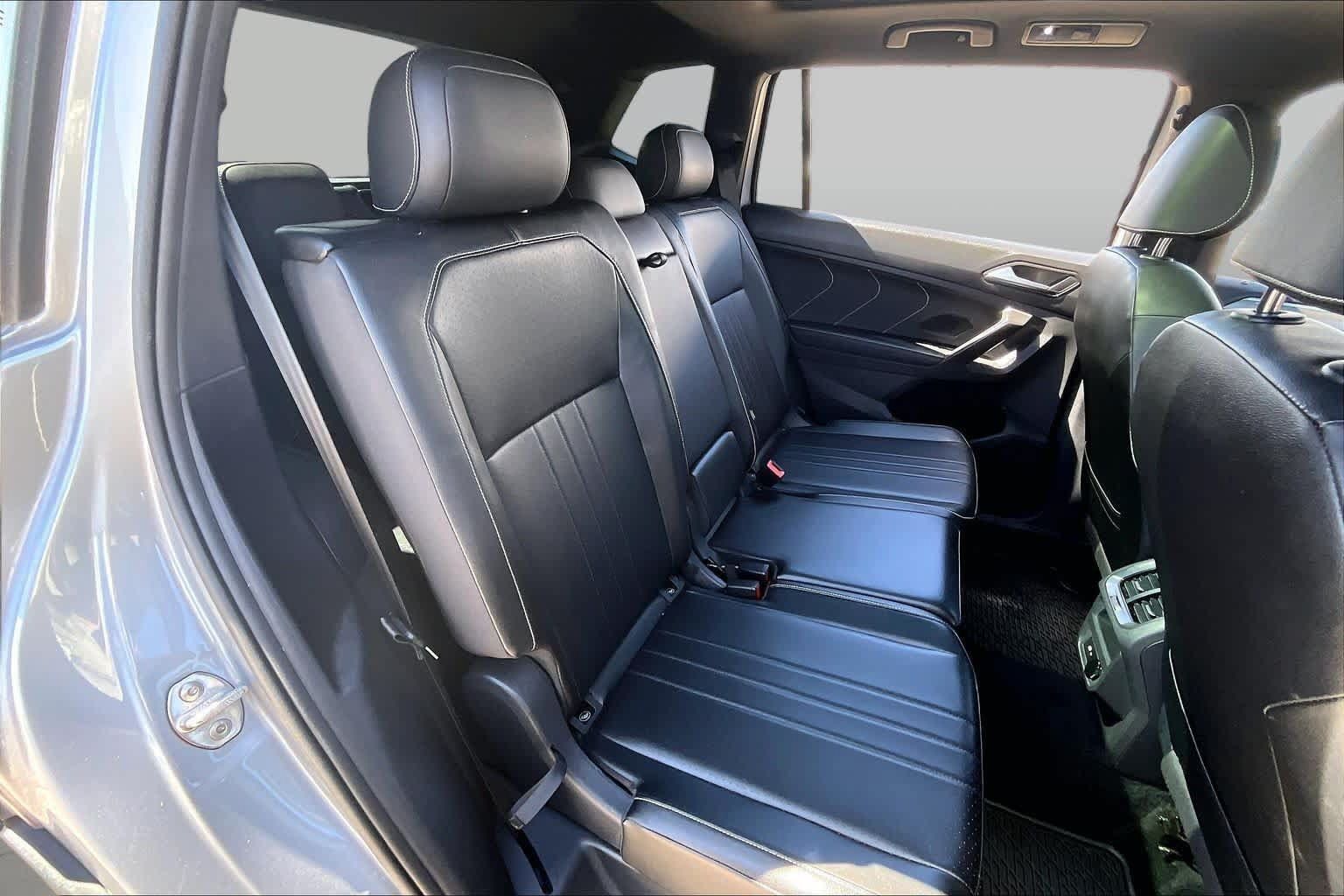 Used 2024 Volkswagen Tiguan SE R-Line FWD image 20