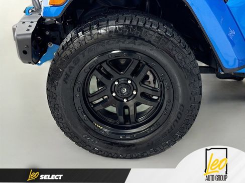 Used 2024 Jeep Wrangler Unlimited Sahara AWD/4WD image 33