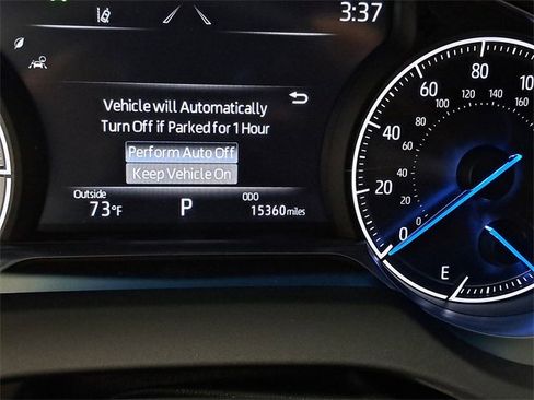 Used 2022 Toyota Venza XLE image 2