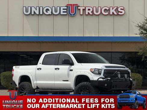 Used 2020 Toyota Tundra SR5 w/ SR5 Upgrade Package image 1