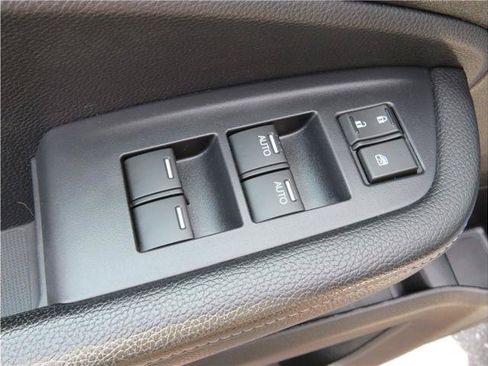 Used 2019 Honda Ridgeline Sport image 13