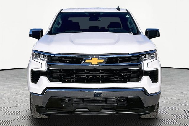 Used 2023 Chevrolet Silverado 1500 LT AWD/4WD image 2