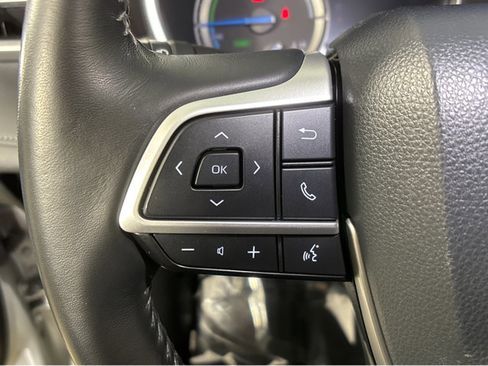 Used 2022 Toyota Highlander XLE image 26