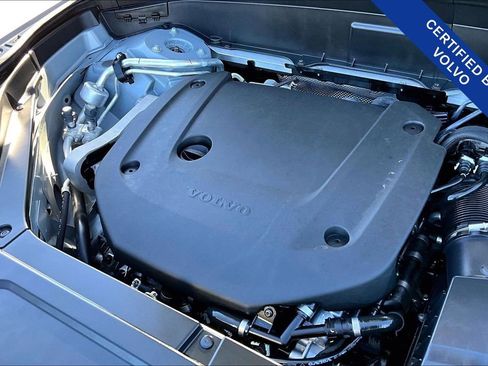Certified 2025 Volvo XC90 B6 Core image 43
