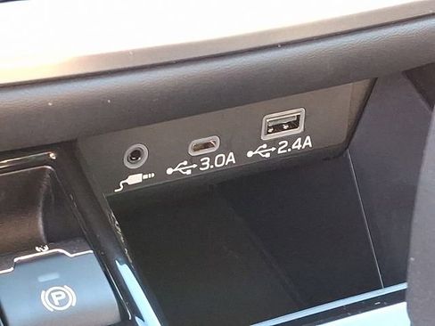 Used 2025 Subaru Outback Premium w/ Popular Package #1A image 30