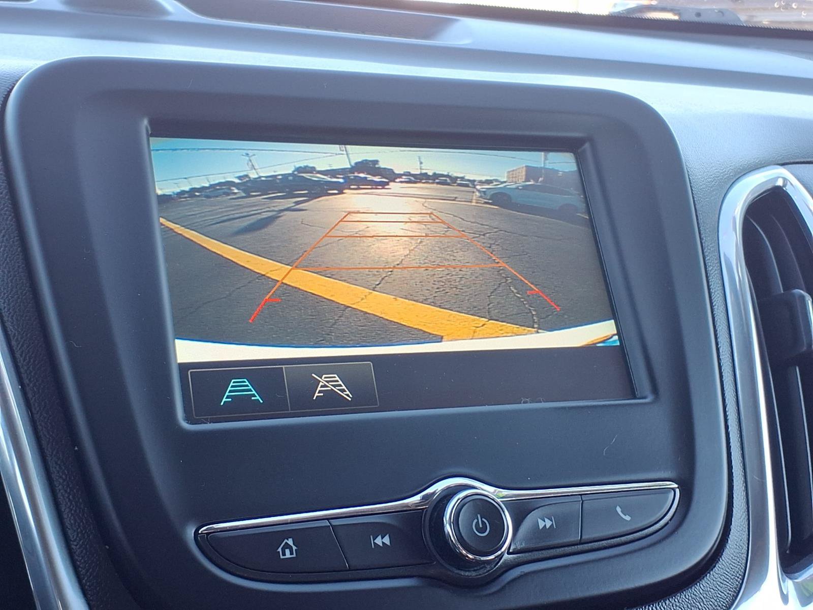 Used 2018 Chevrolet Equinox LT FWD image 8