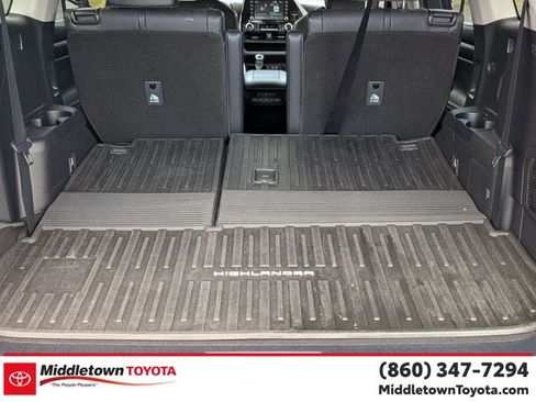 Used 2023 Toyota Highlander XSE AWD/4WD image 29