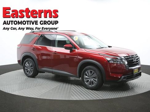 Used 2025 Nissan Pathfinder SV FWD image 48