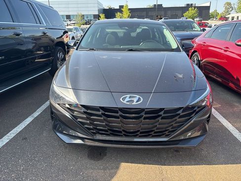 Certified 2023 Hyundai Elantra SEL FWD image 2
