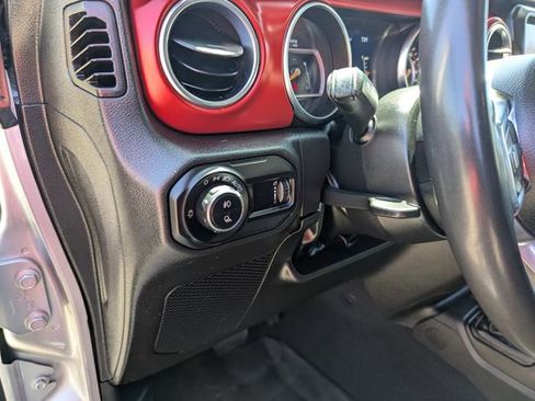 Certified 2023 Jeep Gladiator Rubicon w/ Cold Weather Group AWD/4WD image 14