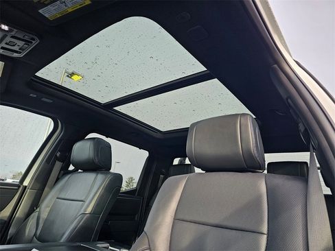 Used 2022 Toyota Tundra Platinum image 28