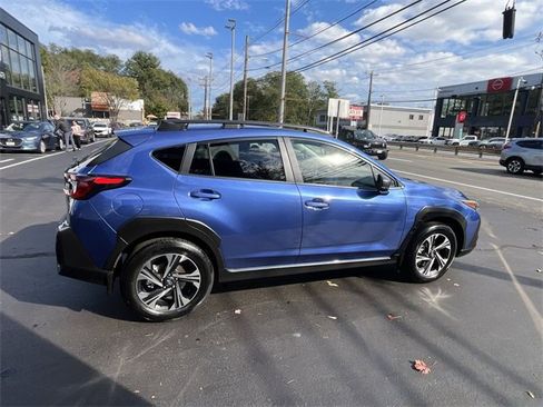Used 2025 Subaru Crosstrek 2.0i Premium image 9