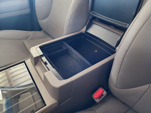 Used 2021 Lexus GX 460 Premium w/ Premium Package AWD/4WD image 57