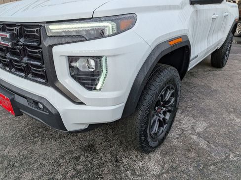 Certified 2025 GMC Canyon Elevation w/ Convenience Package image 9