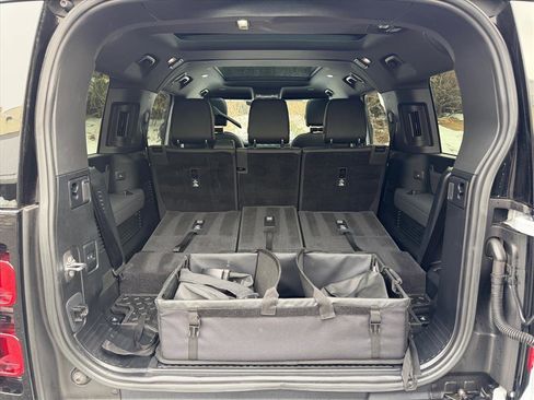 Used 2023 Land Rover Defender 130 SE image 26