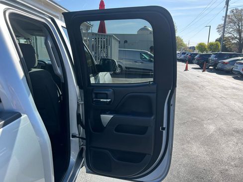 Used 2018 Chevrolet Silverado 1500 LT image 22