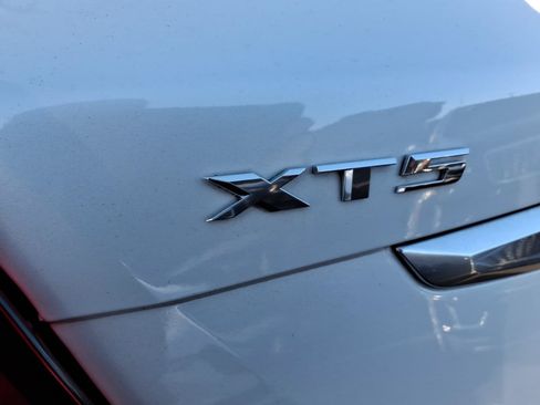 Certified 2024 Cadillac XT5 Premium Luxury w/ LPO, Floor Liner Package AWD/4WD image 11