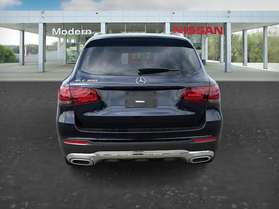 Used 2022 Mercedes-Benz GLC 300 image 4