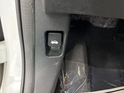 Used 2022 Honda Insight EX image 32