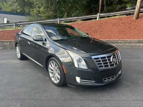 Used 2014 Cadillac XTS Luxury w/ Driver Awareness Package FWD image 5