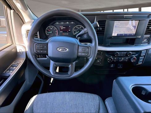 Used 2025 Ford F250 XLT image 9