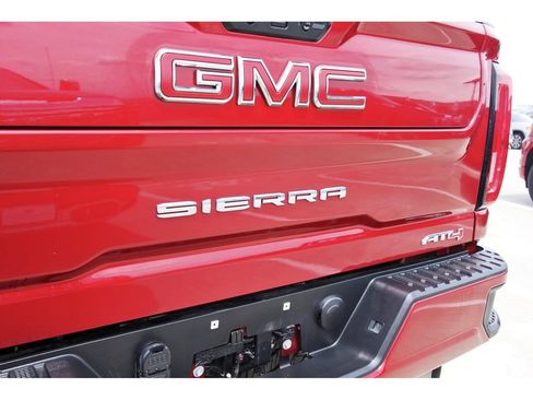 Used 2021 GMC Sierra 2500 AT4 AWD/4WD image 28