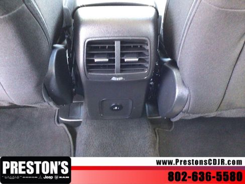 Used 2025 Ford Escape Active AWD/4WD image 30