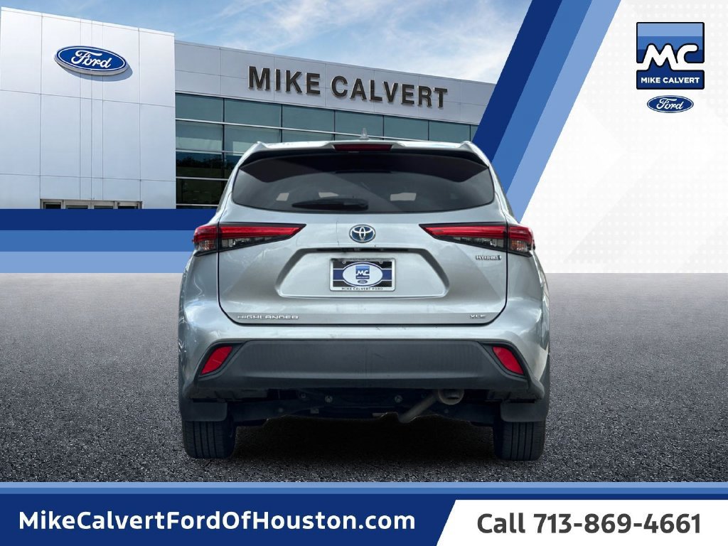 Used 2021 Toyota Highlander XLE FWD image 4