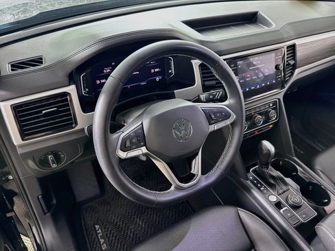Used 2023 Volkswagen Atlas SE w/ Panoramic Sunroof Package AWD/4WD image 24