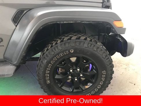 Certified 2020 Jeep Wrangler Sport image 40