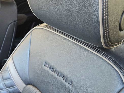 Certified 2024 GMC Canyon Denali image 15