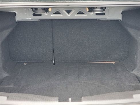 Used 2019 Chevrolet Cruze Diesel w/ Sun And Sound Package image 22