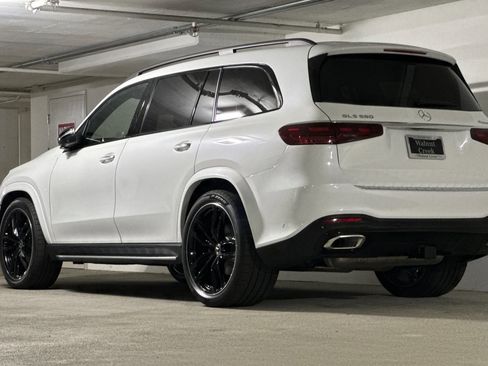 New 2026 Mercedes-Benz GLS 580 4MATIC image 3