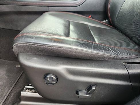 Used 2023 Dodge Durango GT image 9